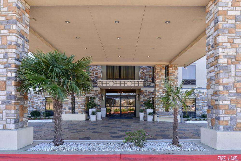 Holiday Inn Express Hotel & Suites Dallas South - Desoto By Ihg Exterior foto