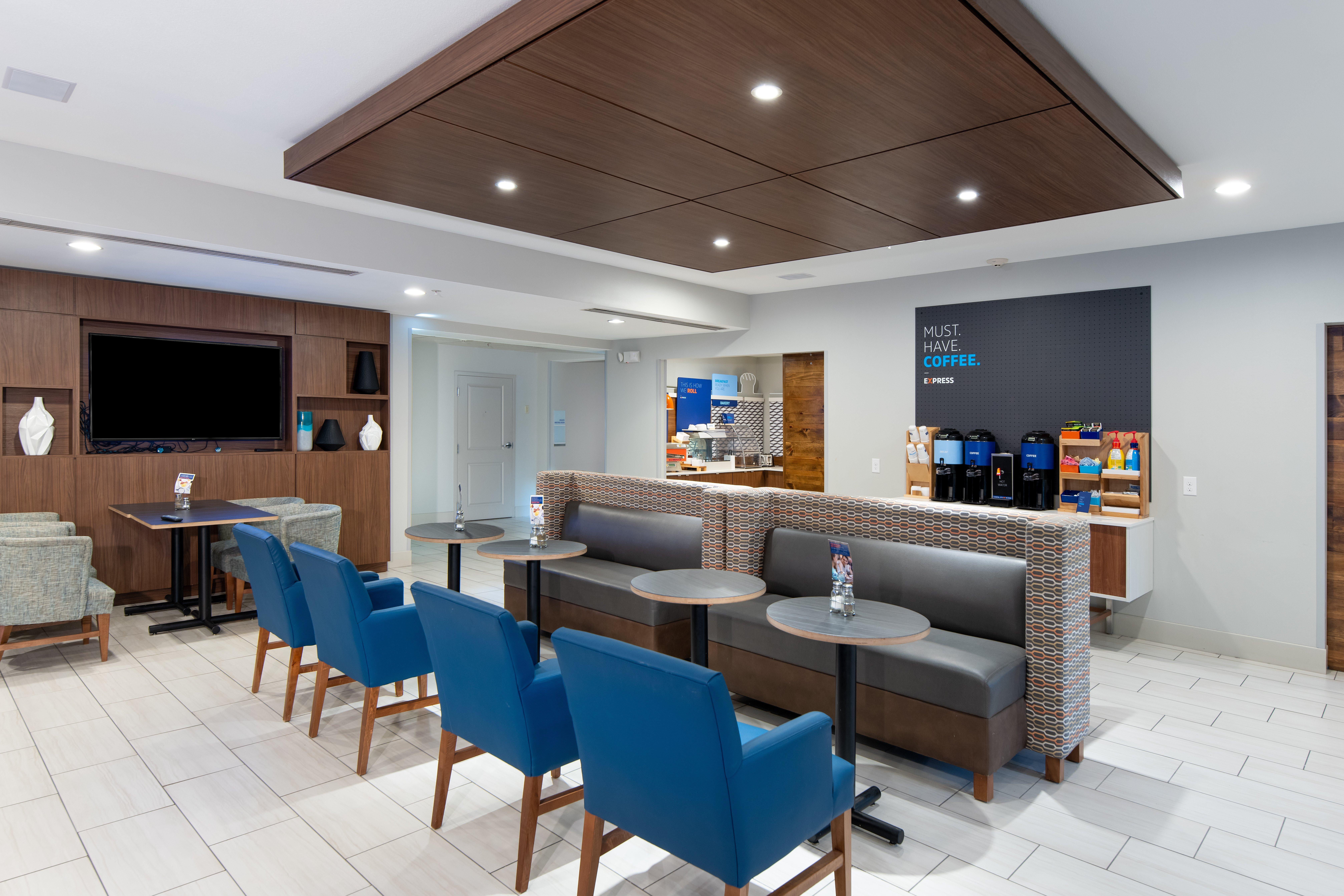 Holiday Inn Express Hotel & Suites Dallas South - Desoto By Ihg Exterior foto