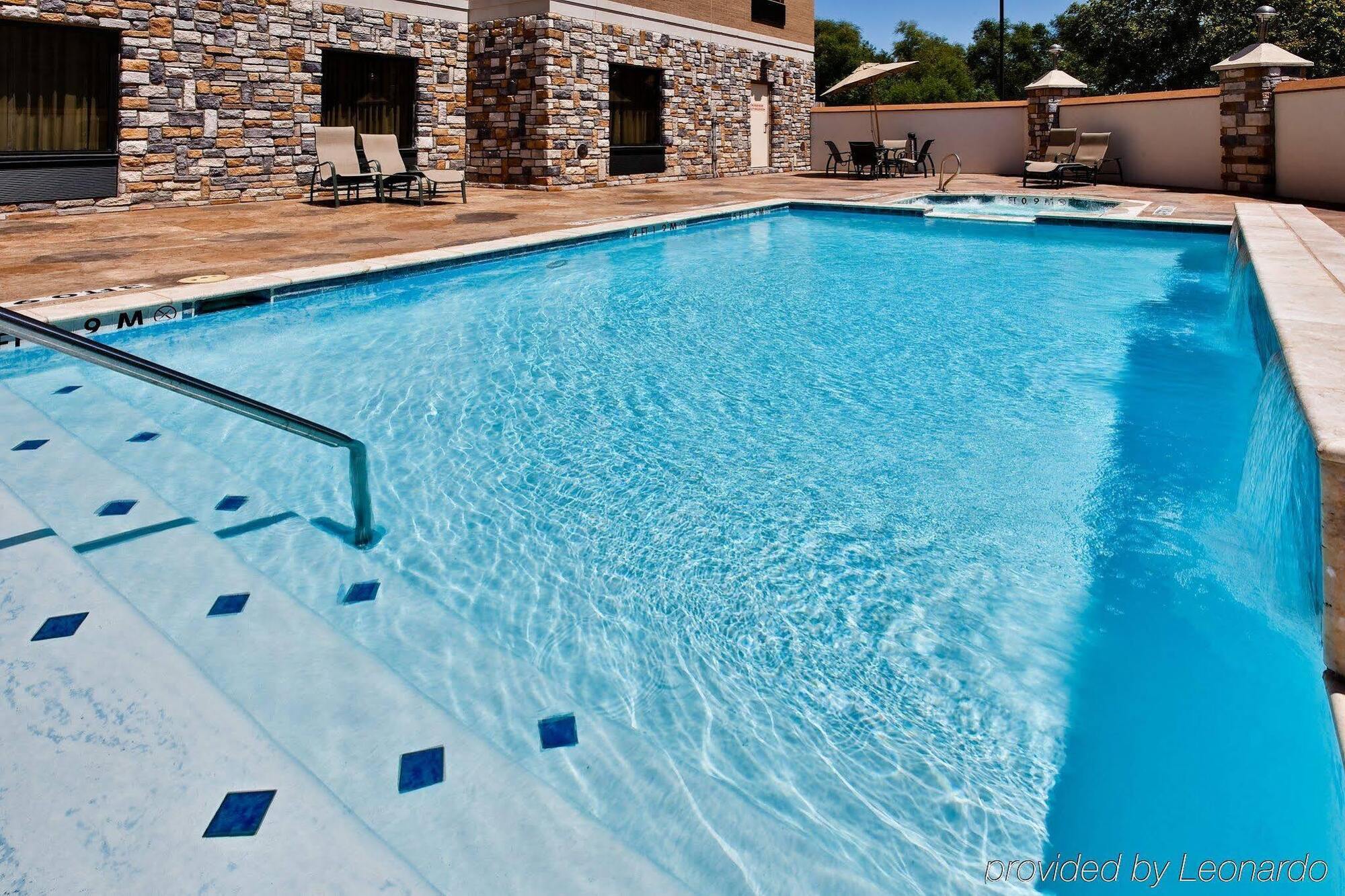 Holiday Inn Express Hotel & Suites Dallas South - Desoto By Ihg Exterior foto