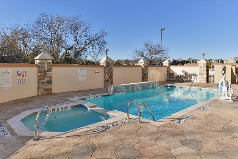 Holiday Inn Express Hotel & Suites Dallas South - Desoto By Ihg Exterior foto